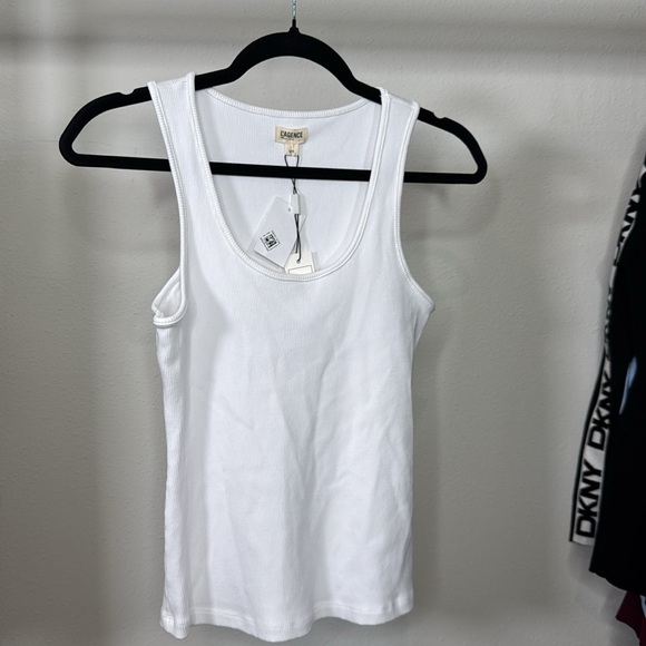 L'AGENCE Adira  Scoop Neck White Tank Top Size Large - Picture 2 of 5